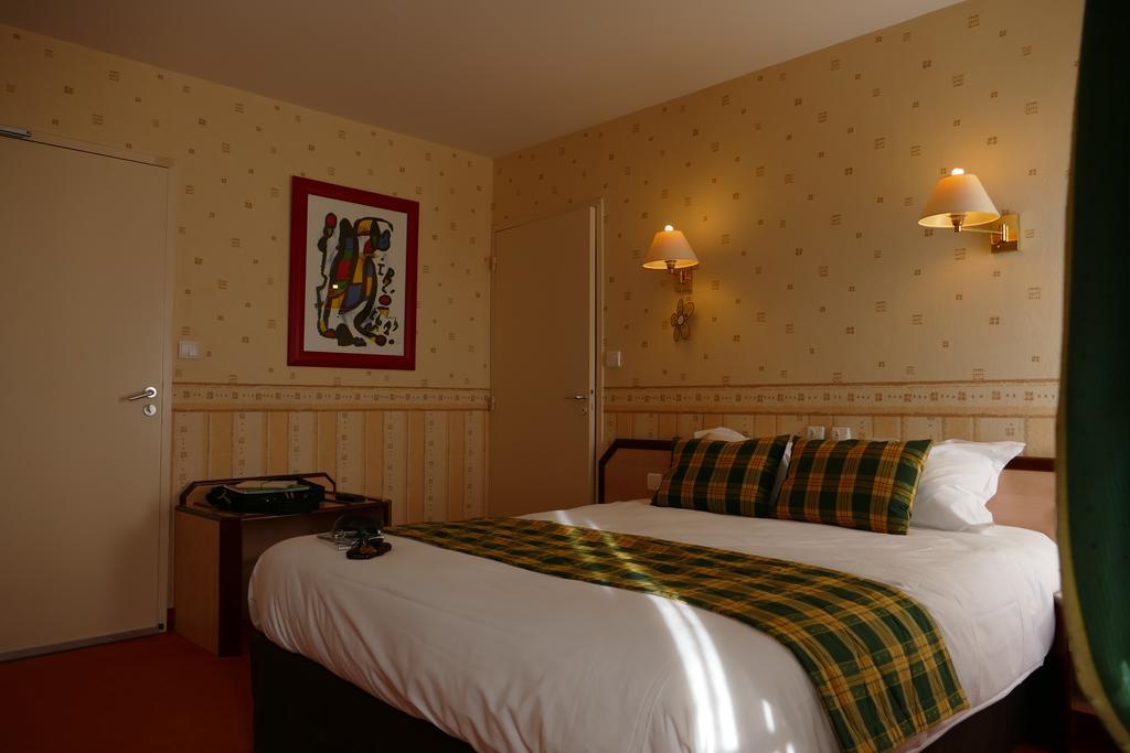Oree-d'Anjou Logis Hotels Le Champalud Restaurant La Citadelle חדר תמונה