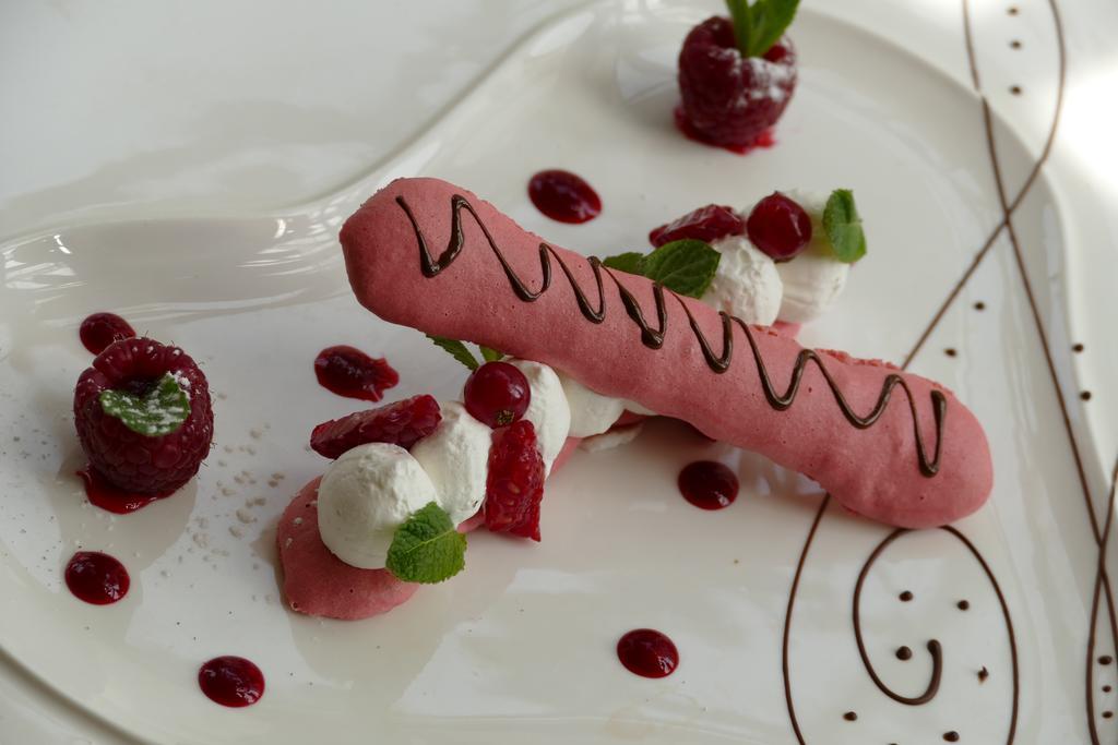Oree-d'Anjou Logis Hotels Le Champalud Restaurant La Citadelle מראה חיצוני תמונה