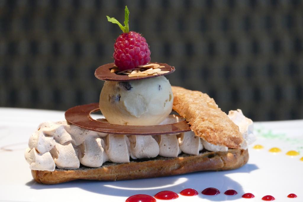 Oree-d'Anjou Logis Hotels Le Champalud Restaurant La Citadelle מראה חיצוני תמונה