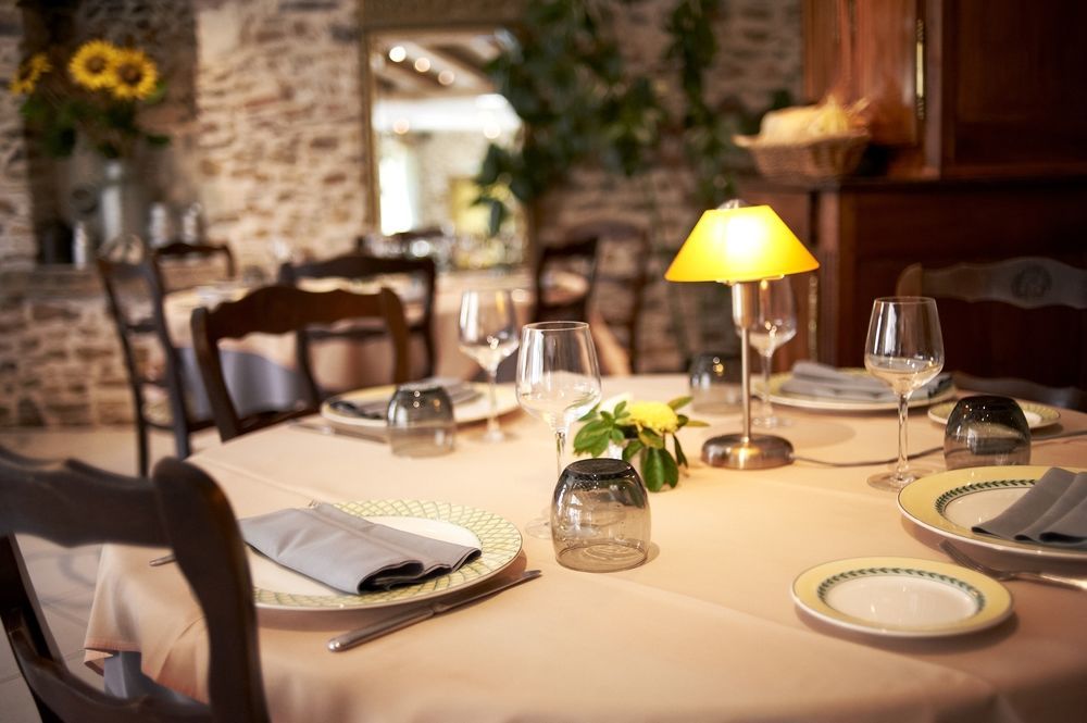 Oree-d'Anjou Logis Hotels Le Champalud Restaurant La Citadelle מראה חיצוני תמונה