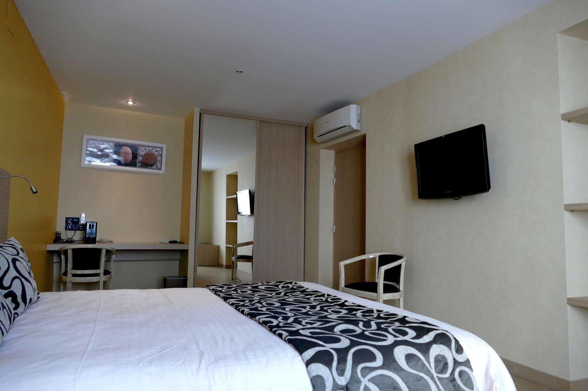 Oree-d'Anjou Logis Hotels Le Champalud Restaurant La Citadelle מראה חיצוני תמונה