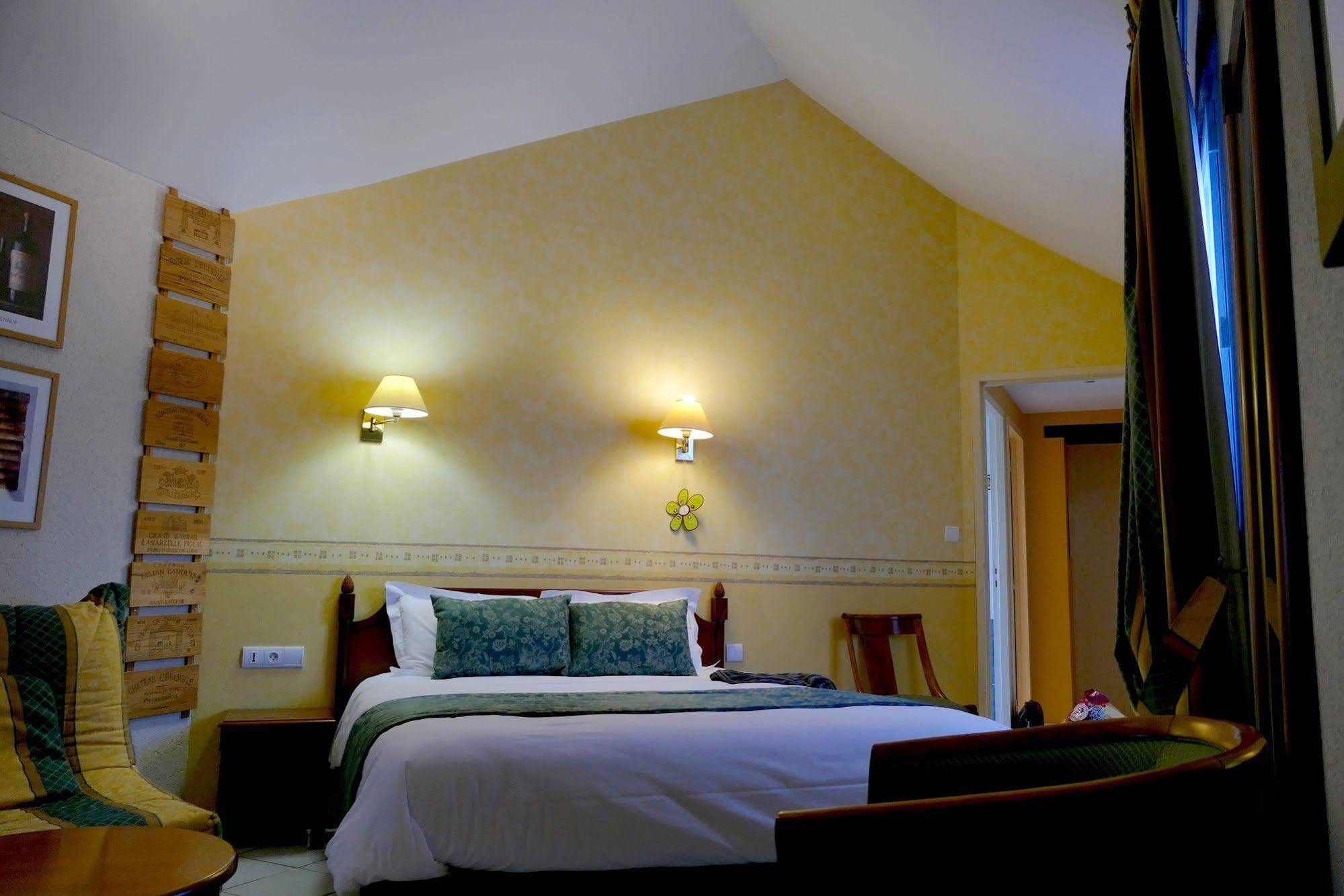 Oree-d'Anjou Logis Hotels Le Champalud Restaurant La Citadelle מראה חיצוני תמונה